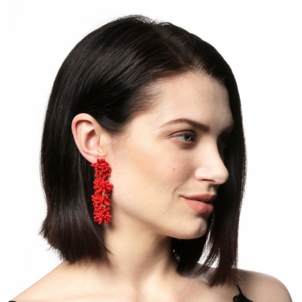 Amrita Singh gorgeous coral red beaded earrings 😍
